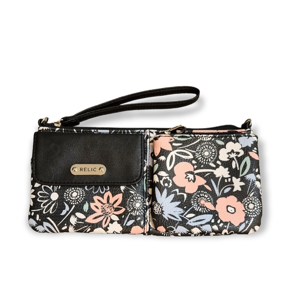 Relic Handbags - Relic Floral Wristlet